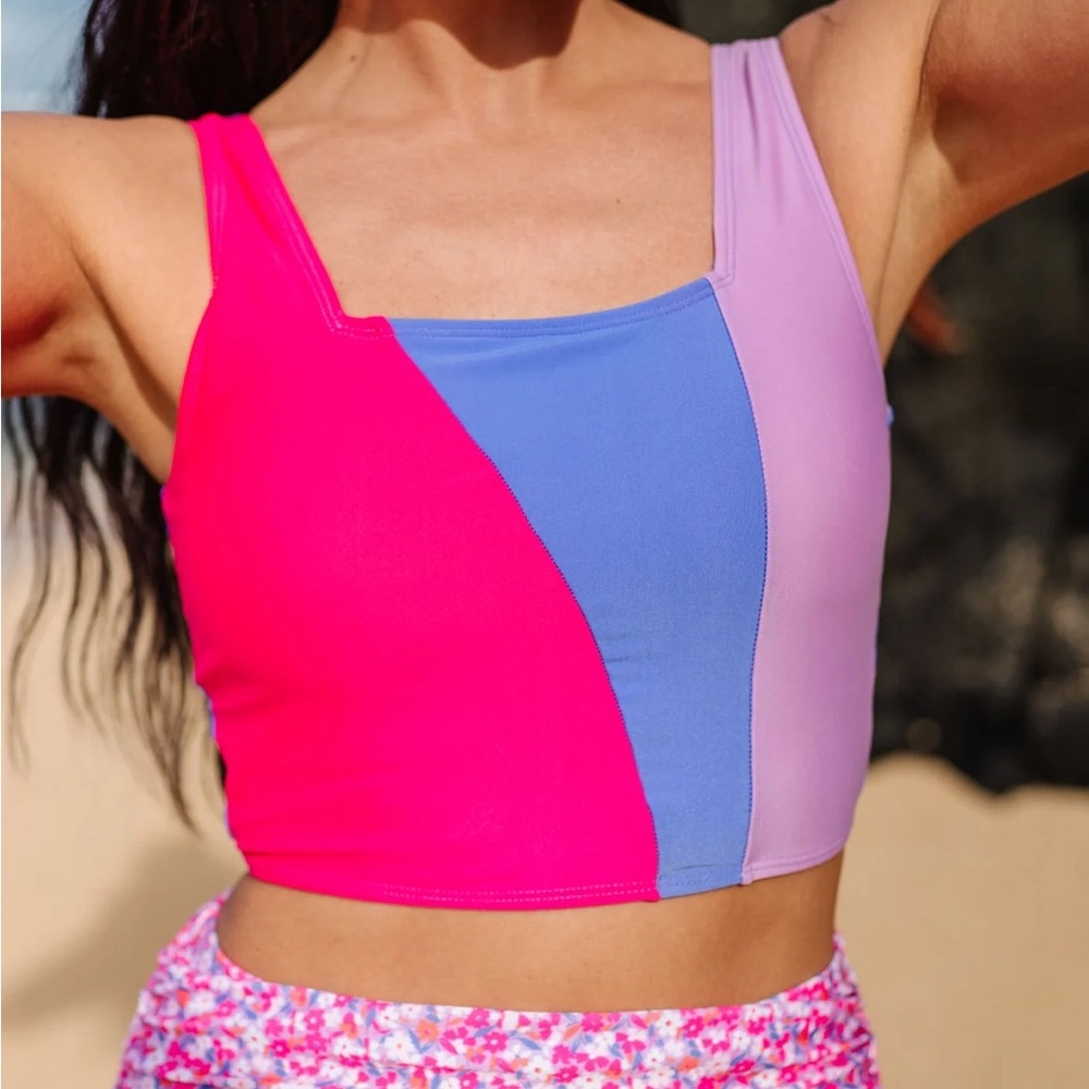 SIDE STROKE CROP IN HOT PINK